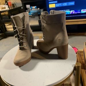 New Timberland Platform Boots Size 8